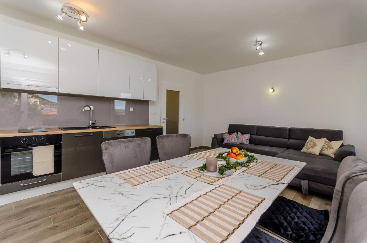 Apartment Rozalia Trogir Exterior photo