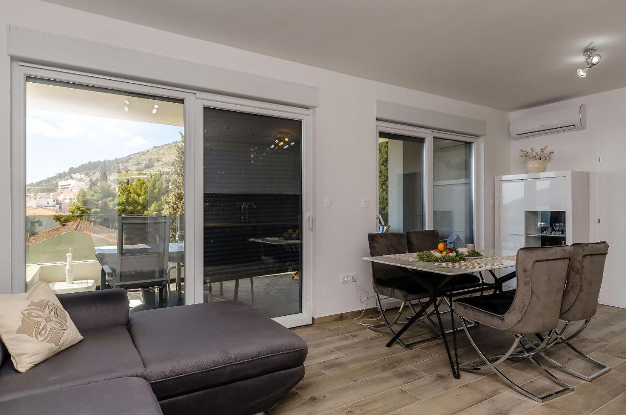 Apartment Rozalia Trogir Exterior photo