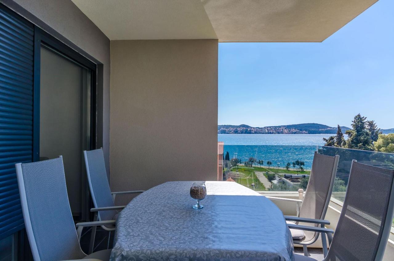 Apartment Rozalia Trogir Exterior photo